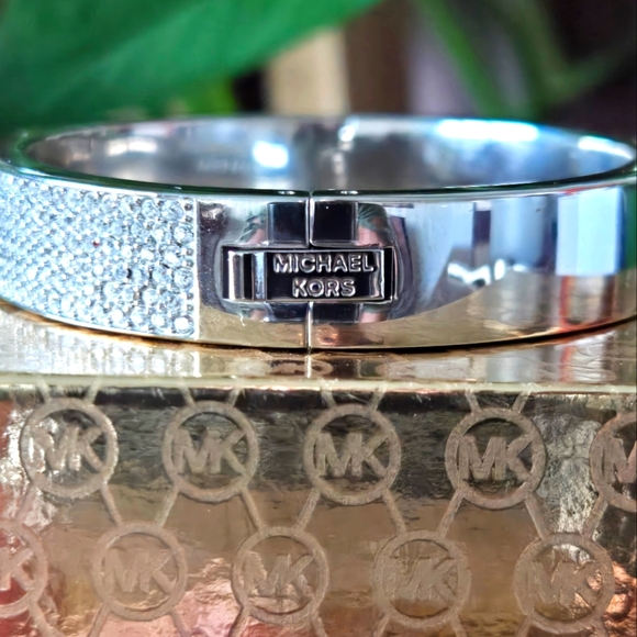 Michael Kors Bracelet - Picture 3 of 3